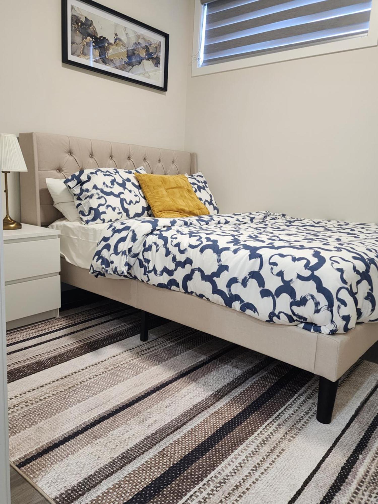 شقة Trendy 2-Bed Oasis Awaits! YYC المظهر الخارجي الصورة