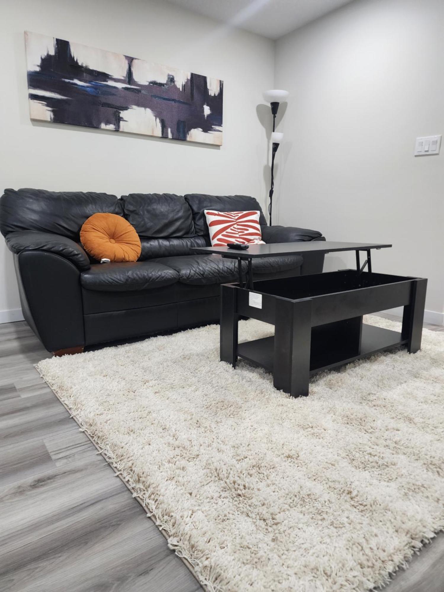 شقة Trendy 2-Bed Oasis Awaits! YYC المظهر الخارجي الصورة
