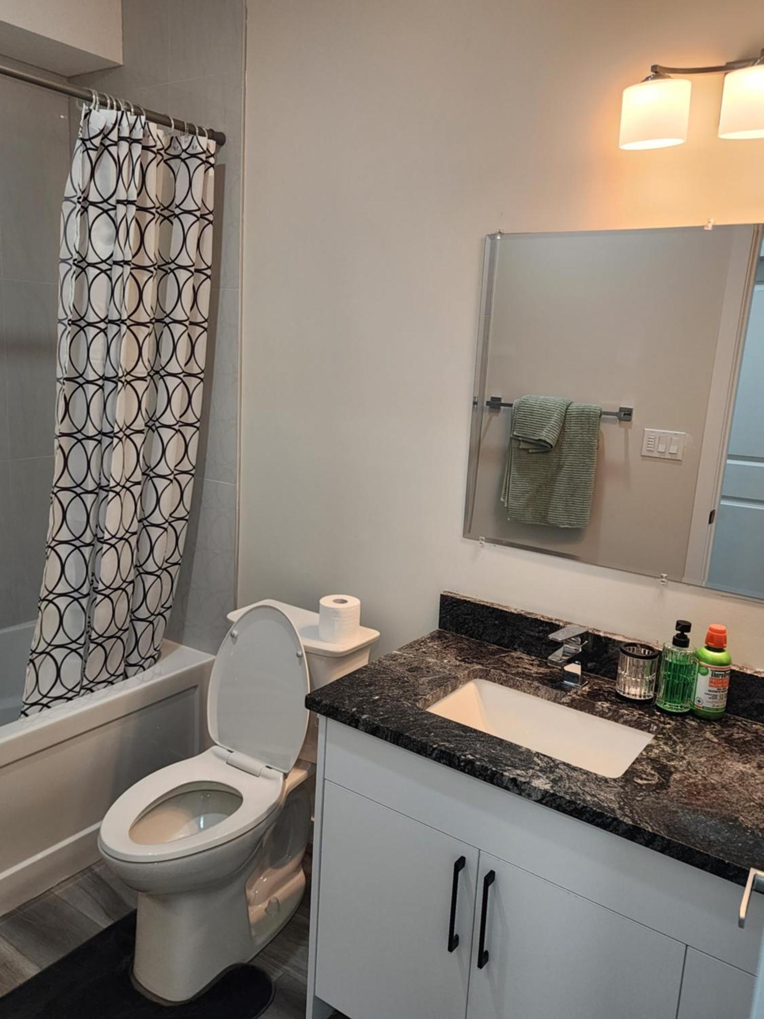 شقة Trendy 2-Bed Oasis Awaits! YYC المظهر الخارجي الصورة